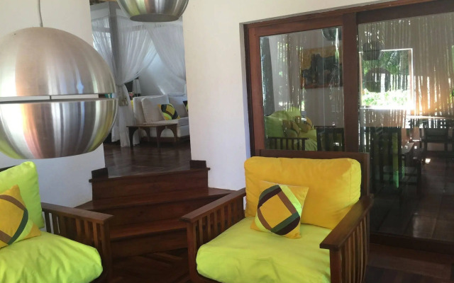 Adonys Eden Lodge