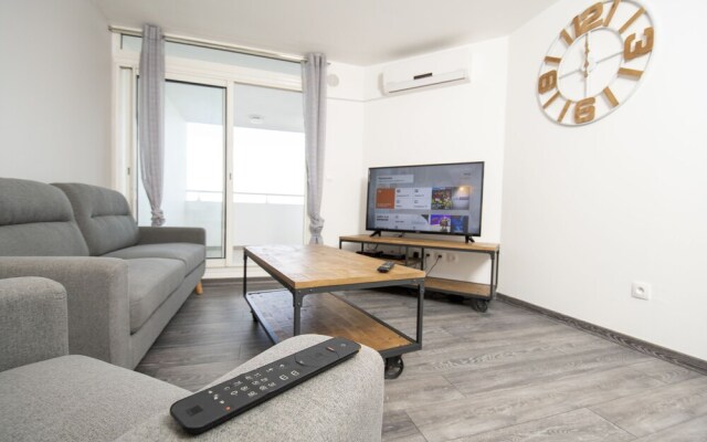 T4 CozyLodge 70m2 - Rénové – 10’ de l'aéroport