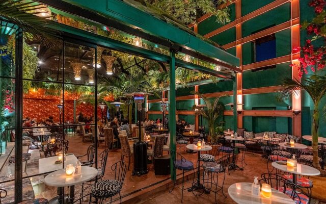 Snob Athens