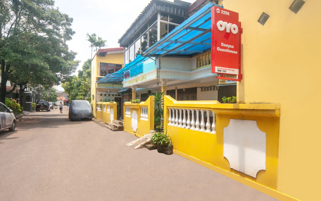 OYO 2256 Danysa Guesthouse