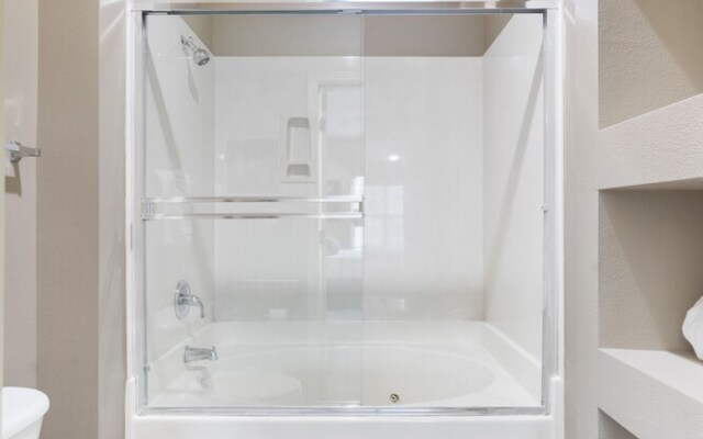 Relaxing at the Majestic