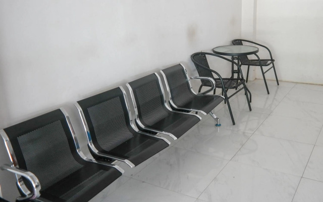 RedDoorz At Losari Area 3