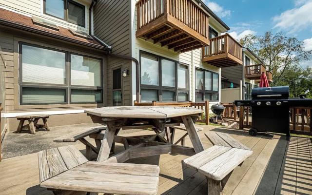 Ski Harbor 14 by Taylor Made Deep Creek