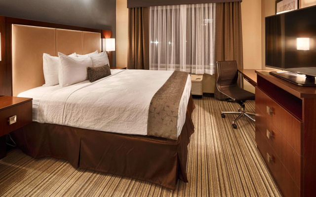 Best Western Plus Boardman Inn & Suites