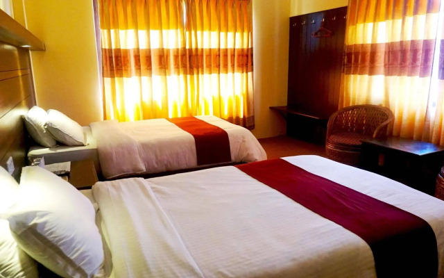Hotel Middle Path & Spa