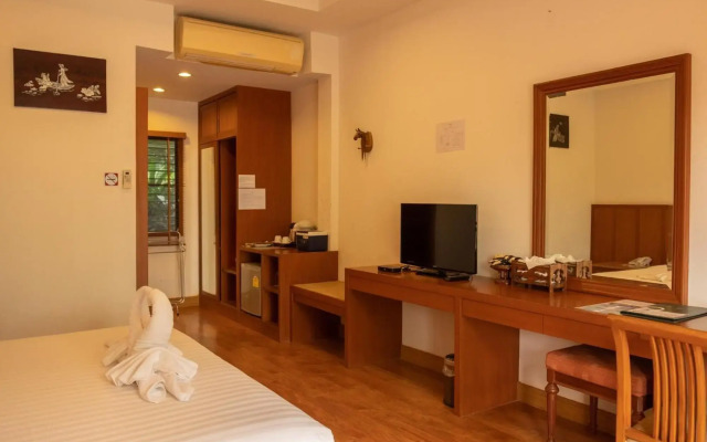 Sailom Resort Bangsaphan