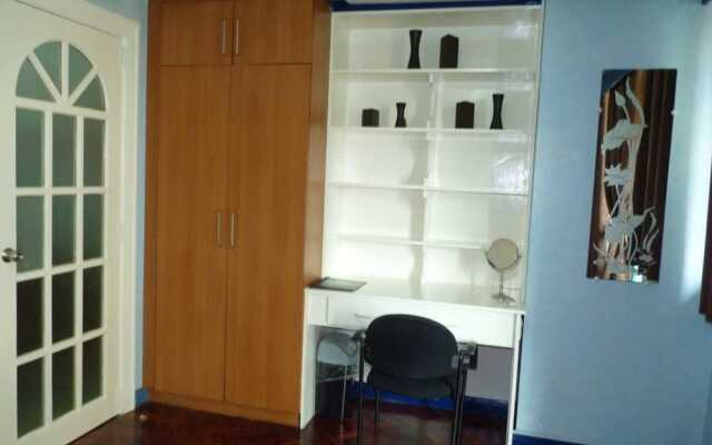 1 Br Robinsons Place Manila Rpr4