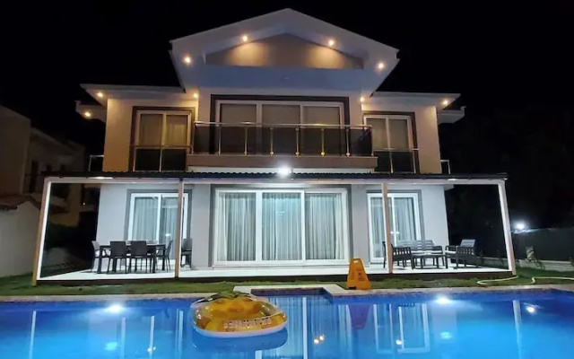 Remarkable 4-bed Villa Anka Private Pool