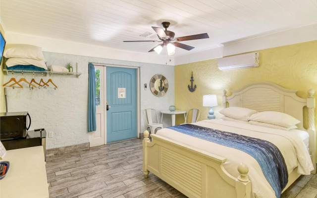 Siesta Key Palms Resort