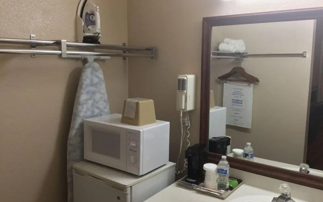 Executive Inn and Suites College Station