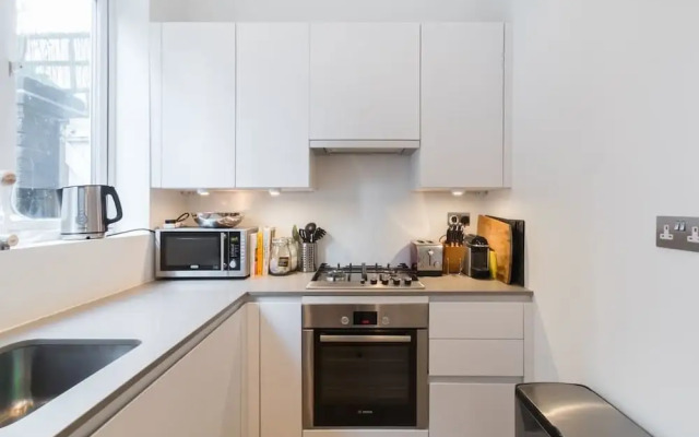 Modern stylish and luxurious 1 bed flat
