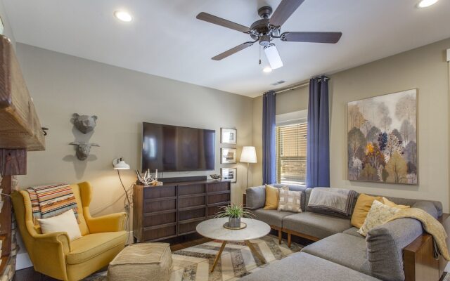 Parks Edge Townhome by Blueswell