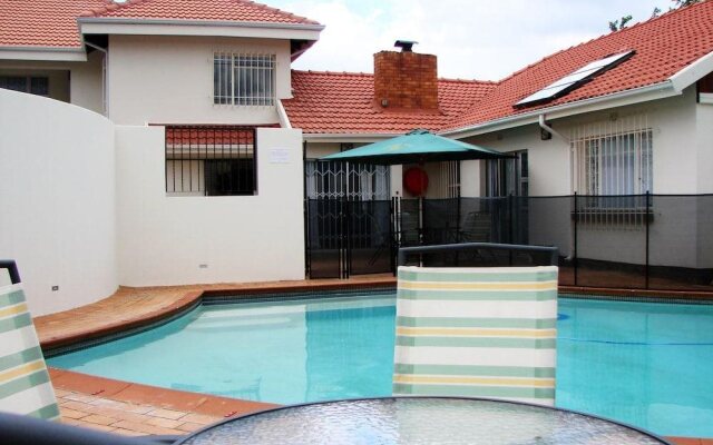 17 on 13th Guest House