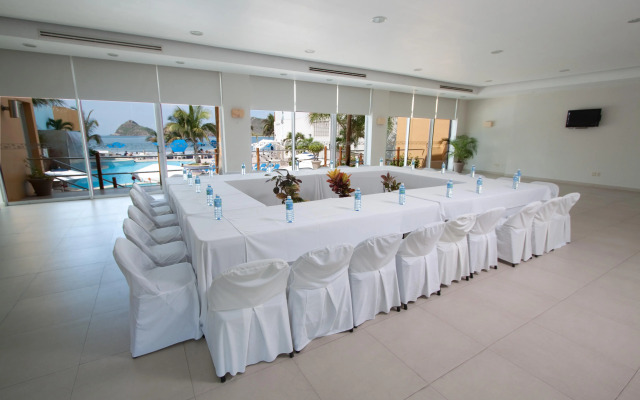 Las Flores Beach Resort
