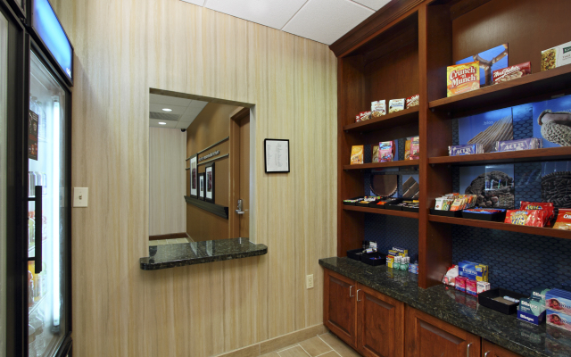 Hampton Inn Norfolk/Chesapeake (Greenbrier Area)