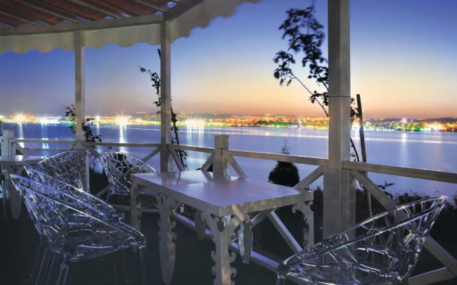 Ve Hotels Golbasi