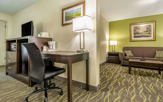 Quality Inn & Suites Creedmoor - Butner