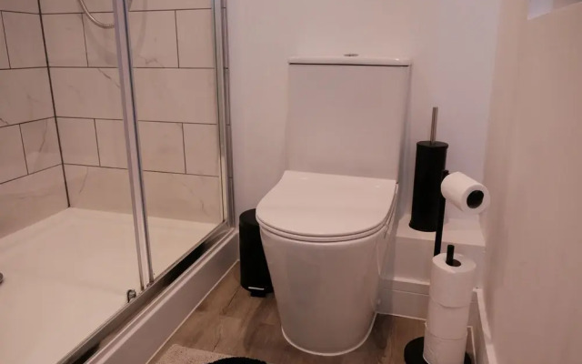 Stylish, Luxury Apartment Sleeps 4 - Southampton