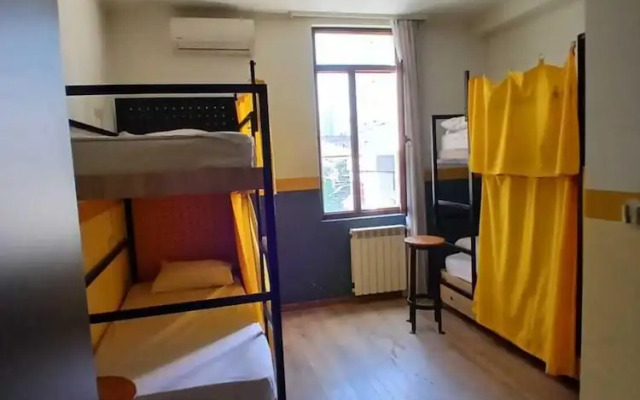 Rostivan Hotel Ve Hostel