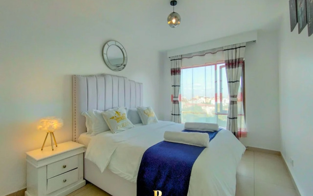 Lux Suites Astoria Apartments Lavington