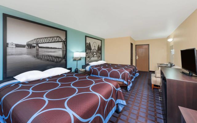 Super 8 by Wyndham Okawville