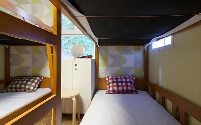 Cube Guesthouse