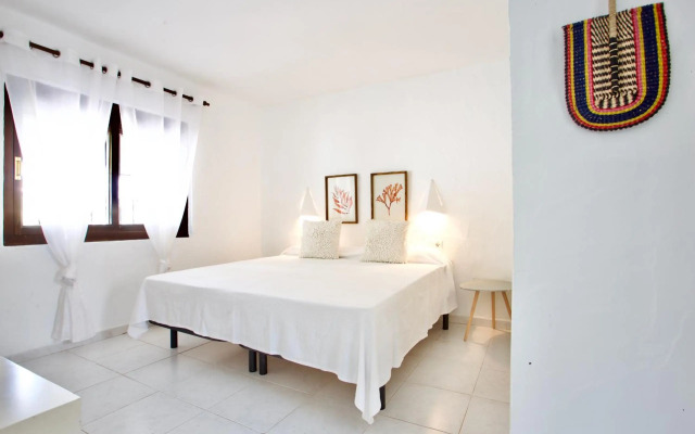 Urbanización El Oasis, 20 Villas en 1ª Línea Playa