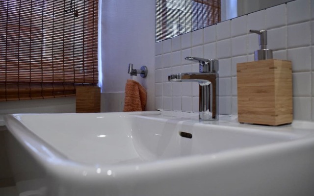 1 Bedroom Townhouse Apartment in Notting Hill