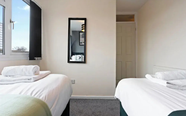 8guests-3br-parking-familyfriendly-nearairport