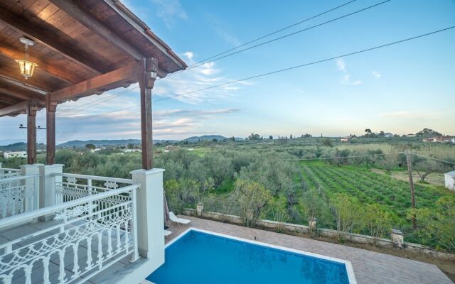 Zante 5 bedroom Villa with private pool and basketball court