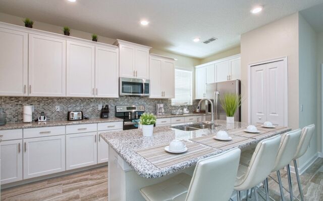 Storey Lake-5 Bedroom Pool Home-1663ST