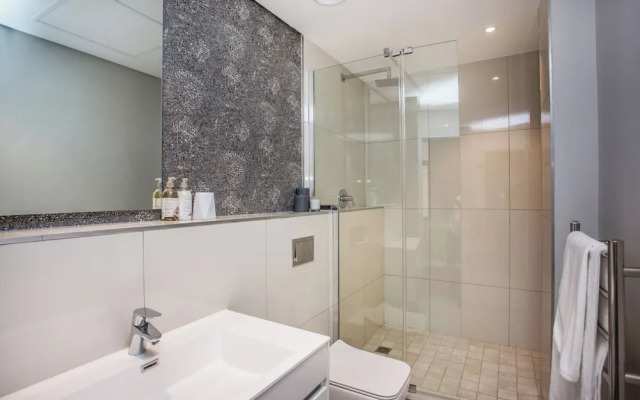 The Docklands Executive Apartment