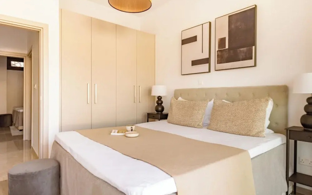 Sanders River Plaza Limassol Apartment