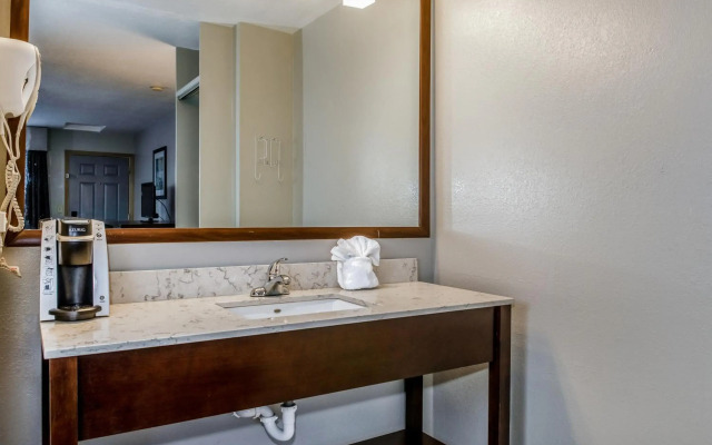 Clarion Hotel By Humboldt Bay