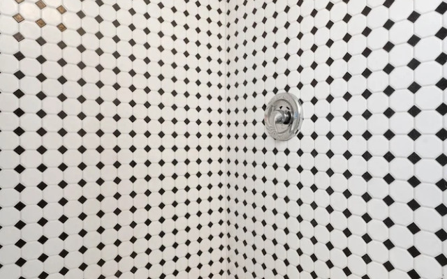 Private Studio Apartment in Burlington - U5