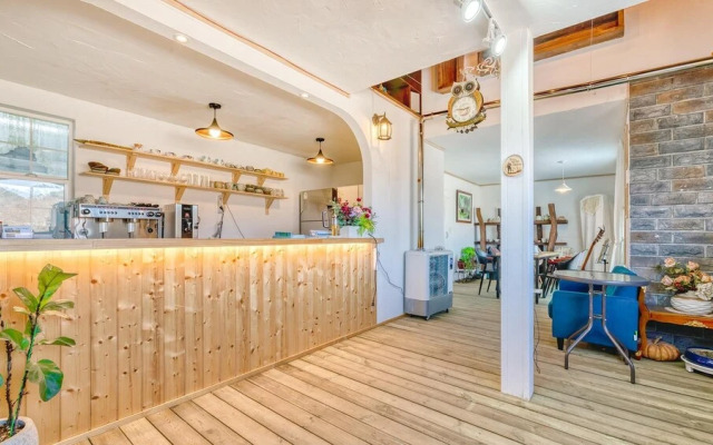 Ganghwa Yasaenghwacafe Pension