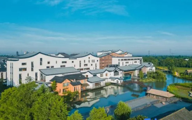 Arcadia Village Hotel