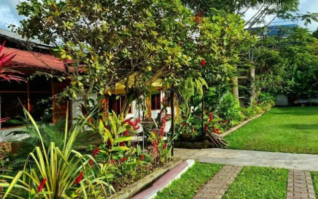 Country Club Eco - Casa Jardín