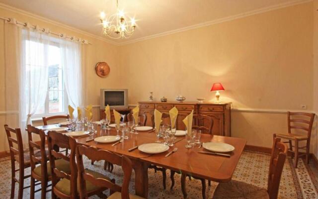 Gîte Neuvy-au-Houlme, 5 pièces, 9 personnes - FR-1-497-11