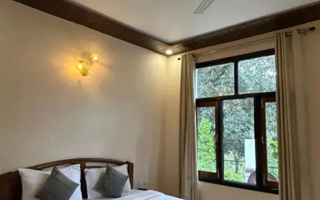 Hotel Maya Regency Bhimtal