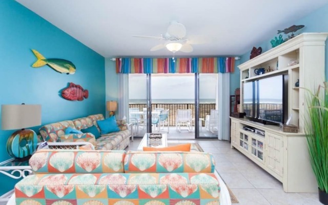 Sea Place 11208