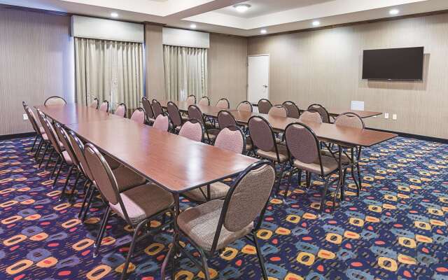 La Quinta Inn & Suites by Wyndham Glen Rose