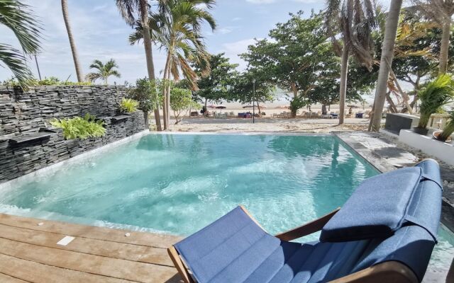 Dojo Pool Villa Beachfront