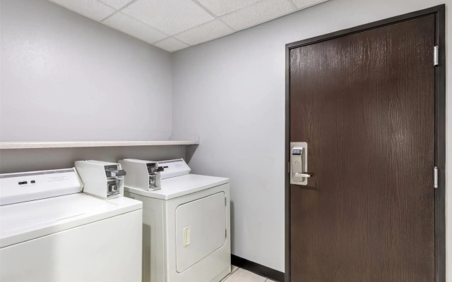 Brentwood Suites Nashville, an Ascend Collection Hotel