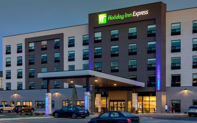 Holiday Inn Express Lethbridge Southeast, an IHG Hotel