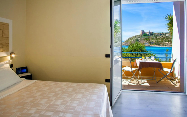 Calamosca Hotel