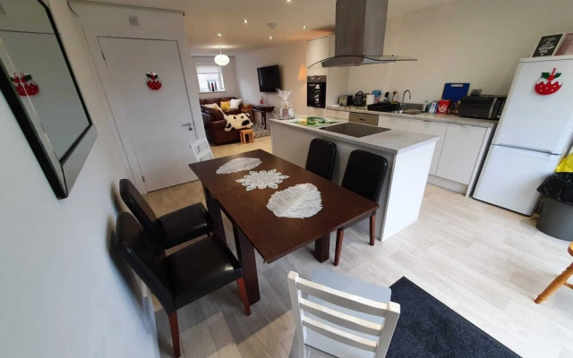 Riverdale House - 4 Bedrooms