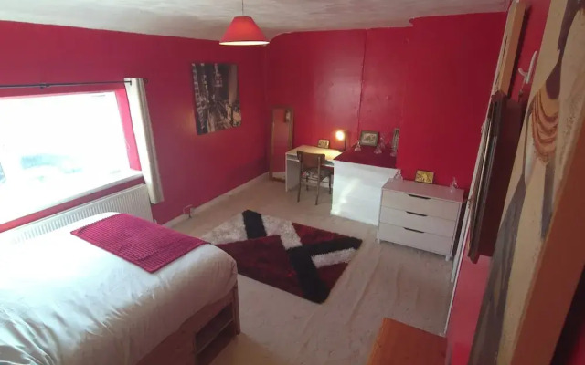 Swansea Serenity Retreat-3 bed House-large Garden