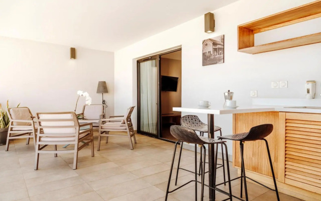 Le Saint Pierre Hotel