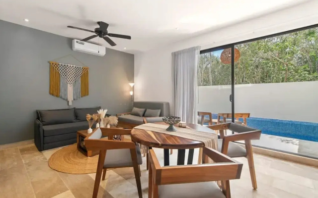 Best Private Pool 1 Full BR 2sofabeds Amenities
